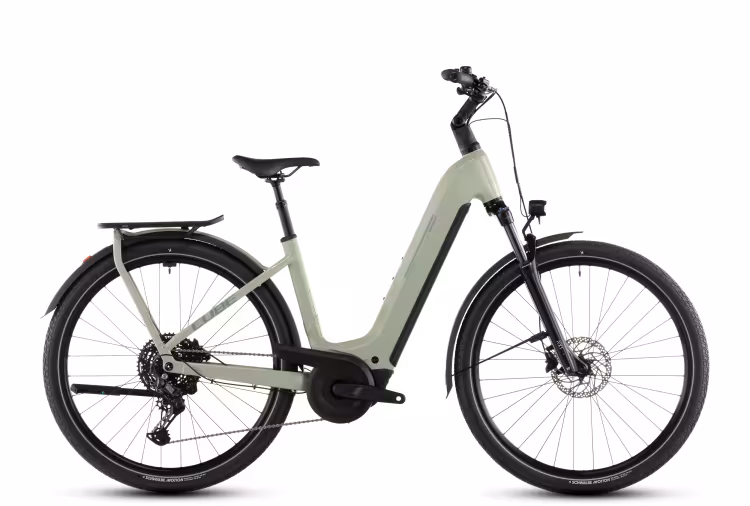 Cube  Kathmandu Hybrid ONE 800