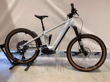 Cube  Stereo Hybrid ONE44 EX 800