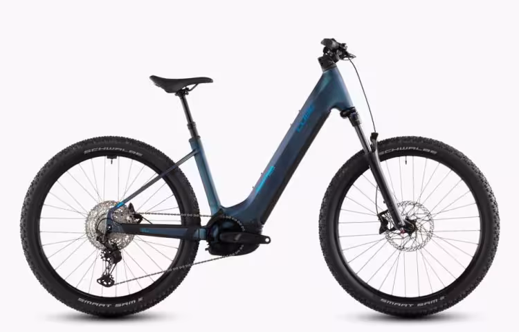 Cube  Reaction Hybrid Pro 800