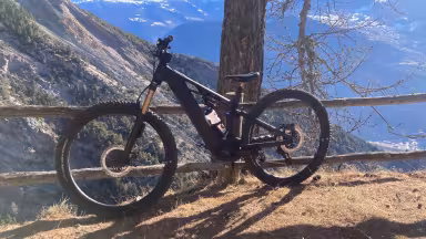 Cube Stereo Hybrid One44 Hpc At 800 Carbon´n´gold