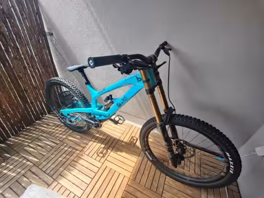 YT Industries Tues