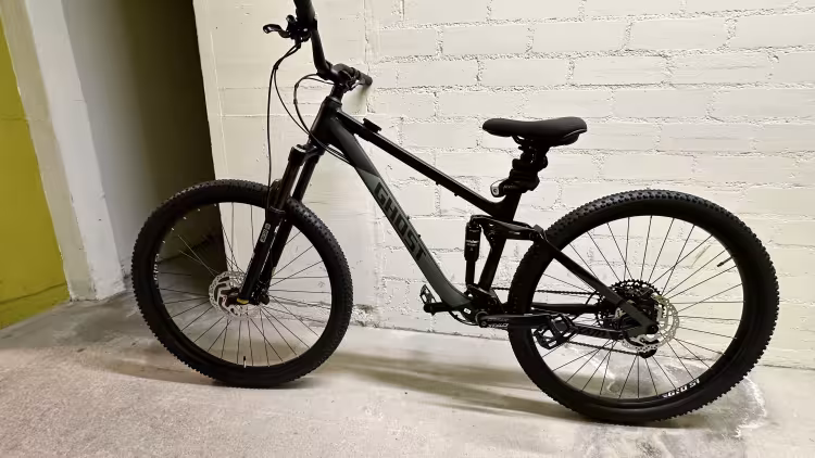 GHOST Kato Fs Essential