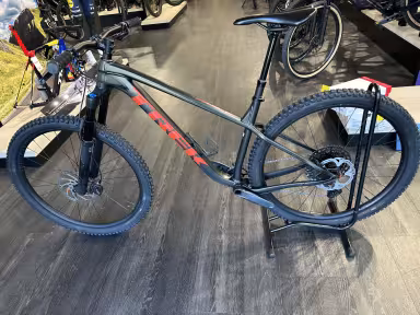 TREK Rosco 8