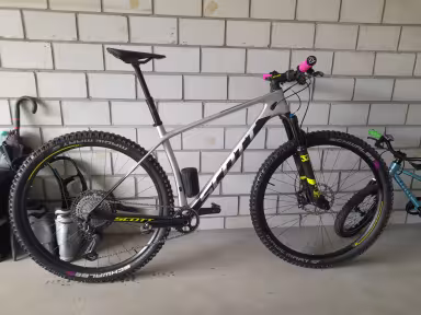 SCOTT Scale 20