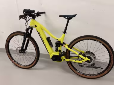 Bergstrom XCV 869
