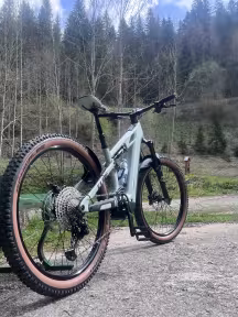 Cube Sterio One44 Hybrid Race 800