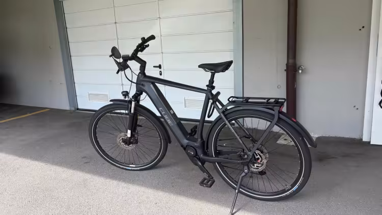 Cube Kathmandu Hybrid One 625