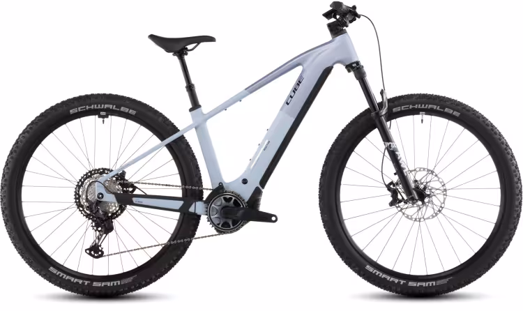 Cube  Reaction Hybrid SLX 800