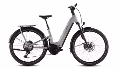 Cube Kathmandu Hybrid ONE11 HPC SLT 800