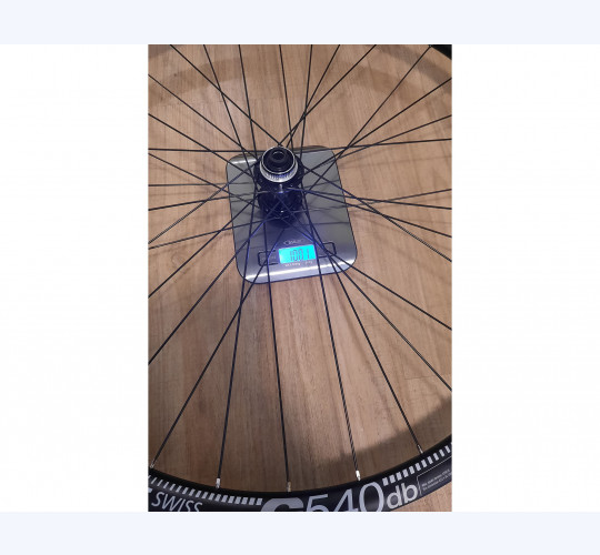 Vorderrad Shimano GRX HB-RS470 + DT Swiss G540 29″ (100/12mm ThruAxle)