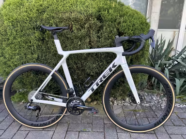 TREK Madone SLR 7 AXS Gen 8