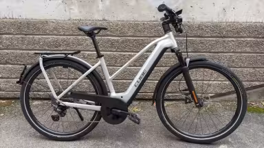 Cube  Kathmandu Hybrid 45 750