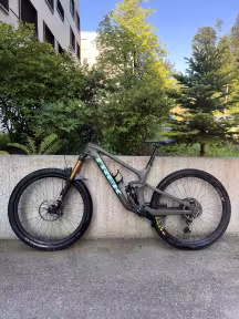 TREK Slash 9.7