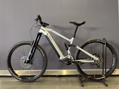 Bixs Sauvage E15