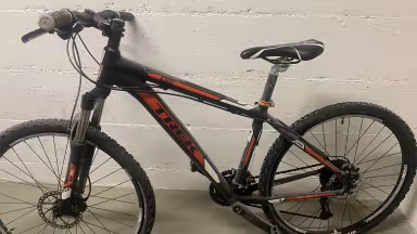 TREK 4300