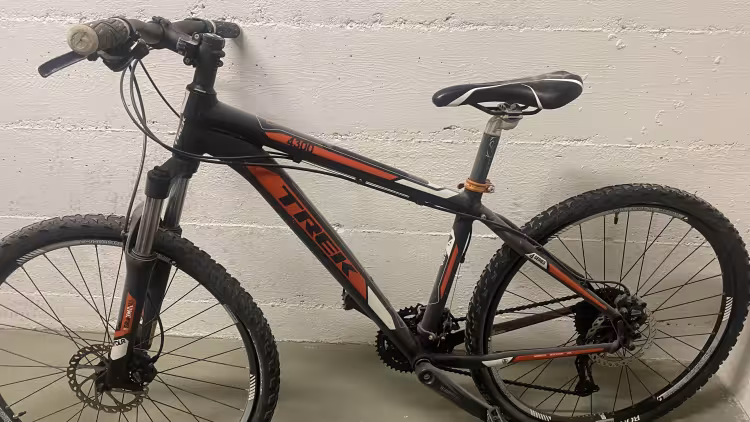TREK 4300