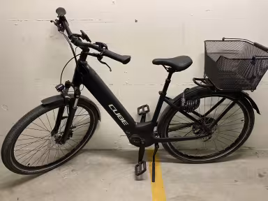 Cube Touring Hybrid Pro 625
