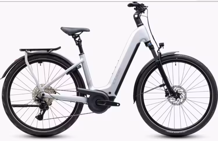 Cube  Kathmandu Hybrid ONE 800