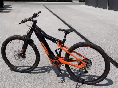 KTM Macana