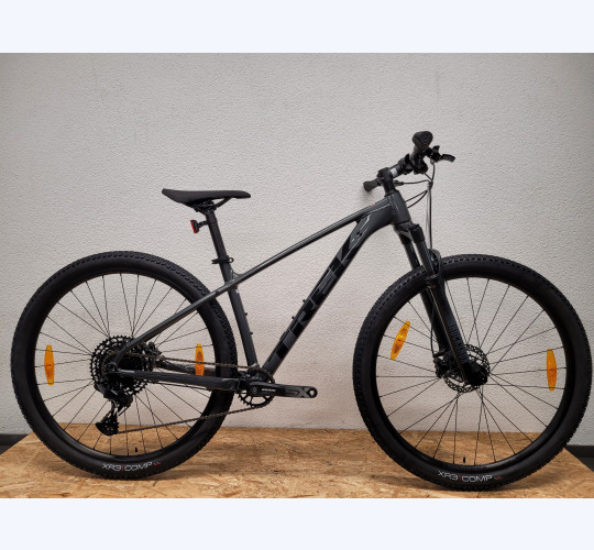TREK X Caliber 8