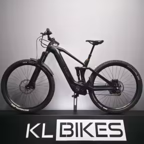 Cube Stereo Hybrid Race
