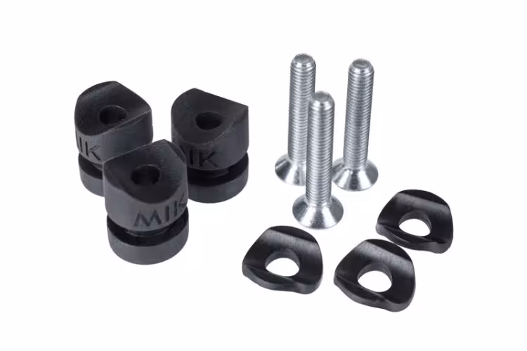 Basil MIK set di bulloni Studs