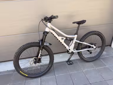 Early Rider Hellion X24