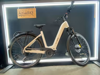 Cube  Touring Hybrid ONE 600