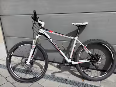 TREK Elite 8.6
