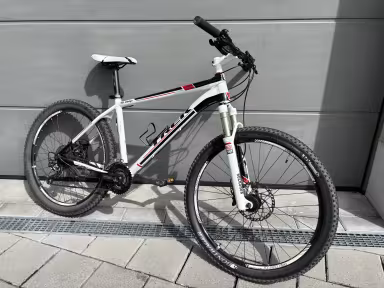 TREK Elite 8.6