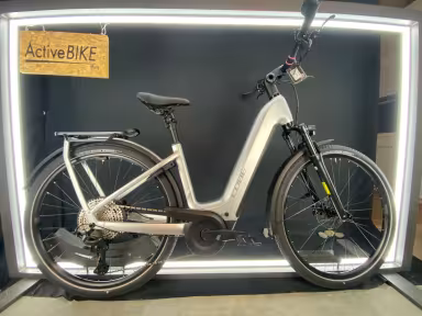 Cube Kathmandu Hybrid ONE 800
