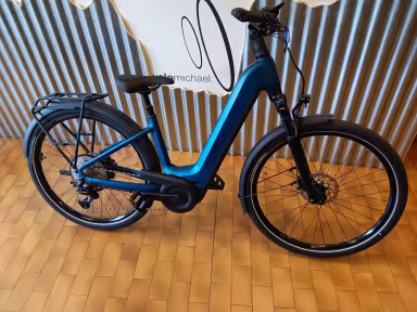 Cube Touring Hybrid Pro 800