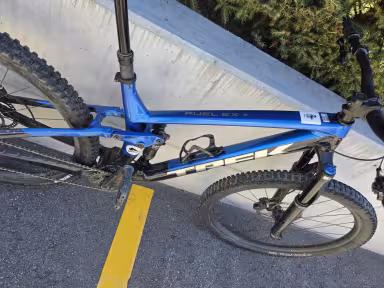 TREK Fuel EX 8