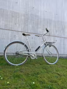 Creme Caferacer Lady Solo
