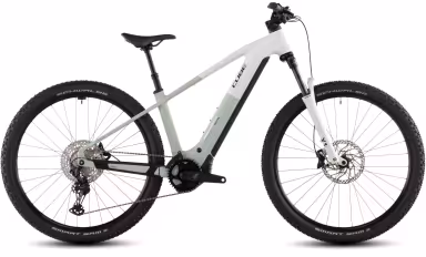 Cube Reaction Hybrid Pro 800