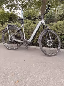 Cube Kathmandu Hybrid Pro 625