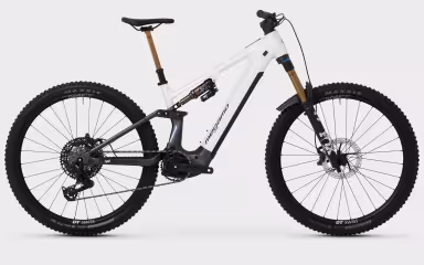 Megamo Ryal 03 Axs