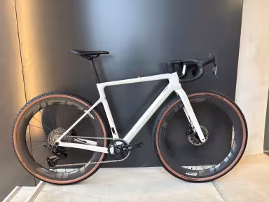 Megamo Silk 03 Slr